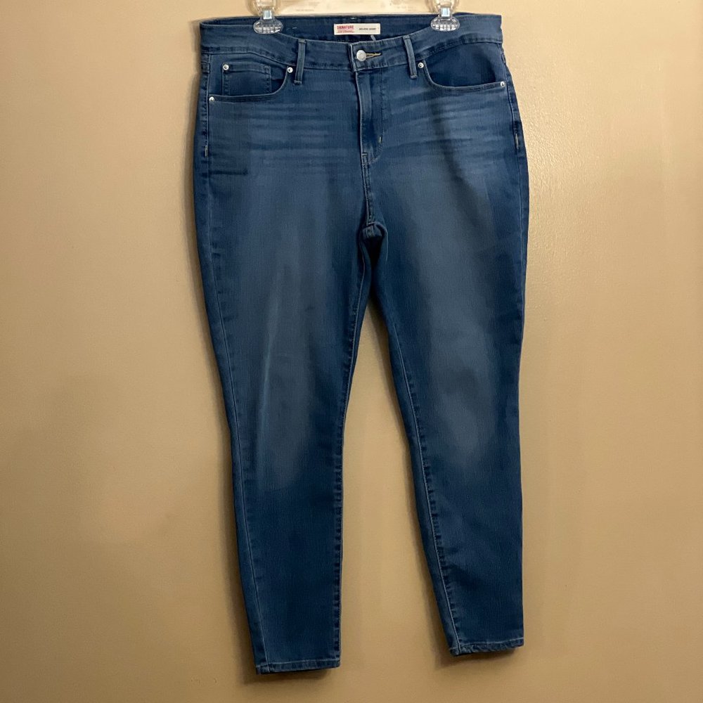 Signature by Levi Strauss Mid Rise Skinny Women's Medium Blue Denim Jean Size 14